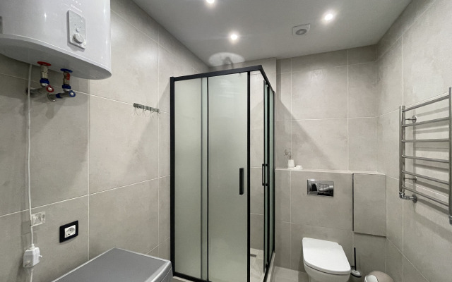 S Dizaynerskim Remontom Studio Flat