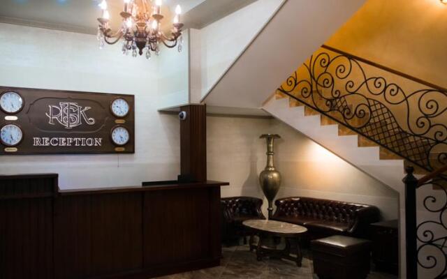 Ritsk Hotel