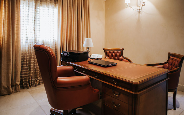 Luxury King Villa Apartments