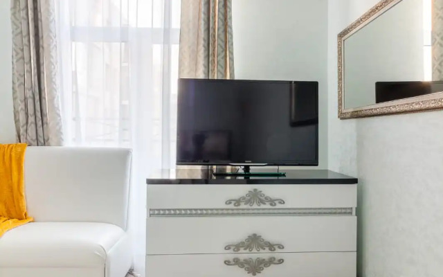 Studiya vo vnutrennem dvorike Baumana Flat
