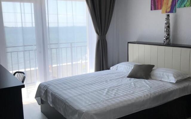 Гостевой Дом Ривьера на Парусе