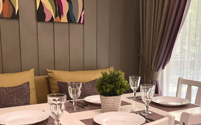 Домик на опушке на берегу Озера Волго на Селигере - коттеджи Сосновый бор