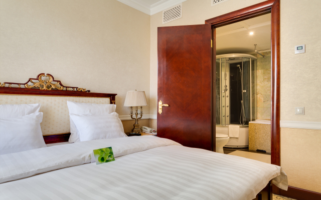 TAGANKA-HOLL Moscow Hotel