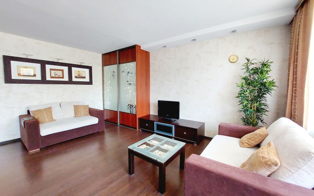 Апартаменты Рядом с центром на Татищева 53