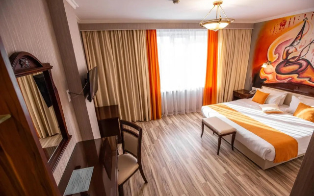 G Empire Hotel