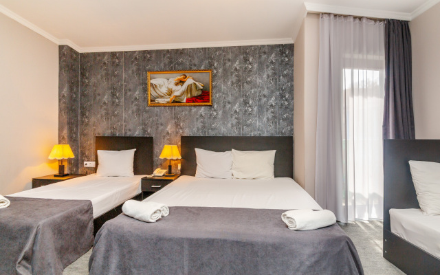 Merlin Hotel