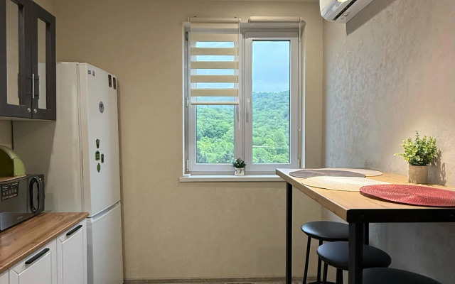 Dvukhkomnatnaya Kvartira S Vidom Na More I Les Flat