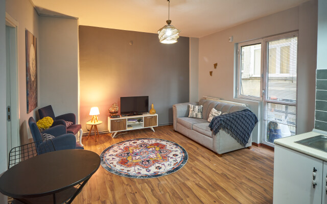 Entrance floor 2 bedrooms at Taksim Flat
