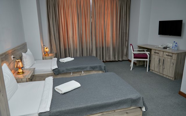 Muqaddas Hotel