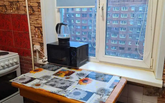 Na Ulitse Laureatov 51 Apartment