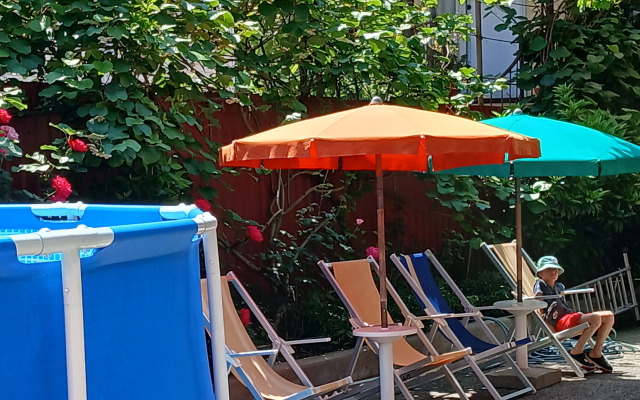 Gostevoy Dom Oazis Na Fruktovoy Guest House
