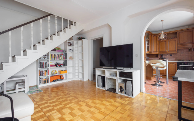 Квартира двухэтажная трешка с мансардой у метро Войковская. Гостемания