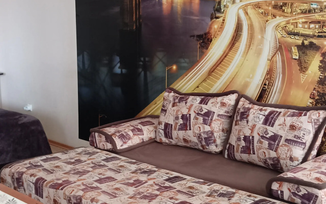 Studiya na Karla Marksa 21 Flat