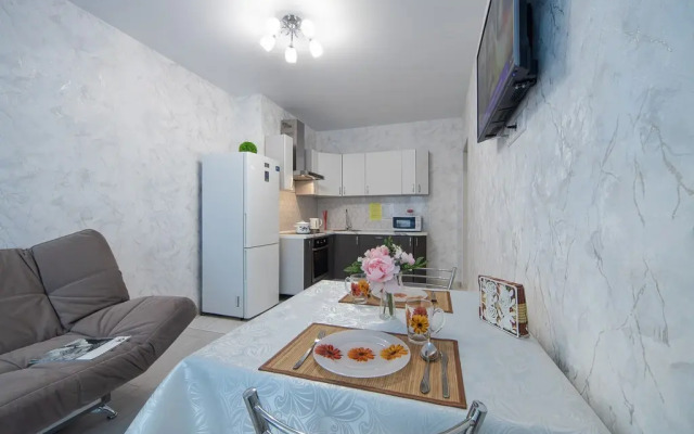 Квартира от компании Хоум Отель на Ново- Садовой 106Г