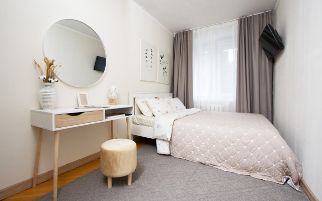 Trekhkomnatnaya S Izolirovannymi Komnatami Na Kievskoy Flat