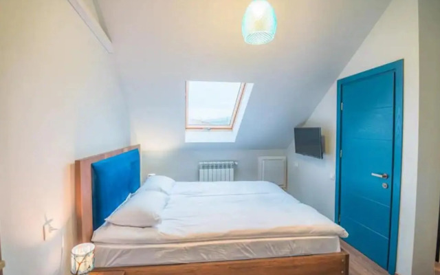 Rooftop Apartments at Rustaveli Avenue Mini hotel