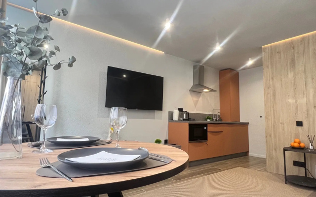 Apartamenty u Casovoj Basni Oranzevye