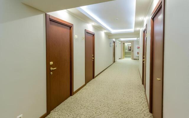 Iris Hotel