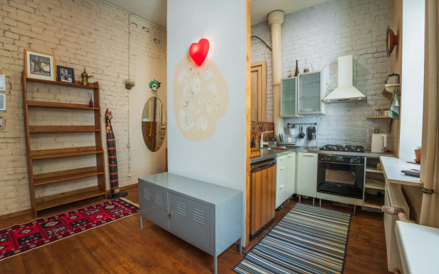 Апартаменты Аутентичная Квартира с Раритетной Печью 19 Века