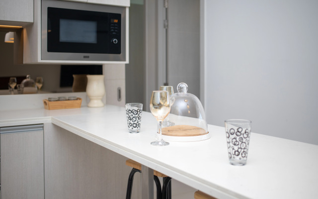 Апартаменты Три спальни с видом на море и озеро