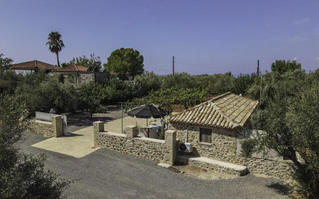 Olive Grove by the Sea Kardamyli Private house