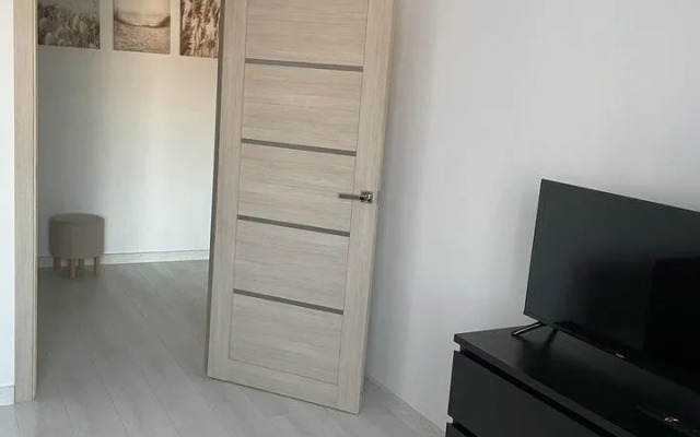 Квартира c нoвым coвременным peмoнтoм и новой техникoй