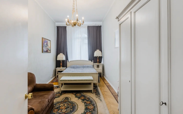 Апартаменты SpbStay на Рубинштейна 3