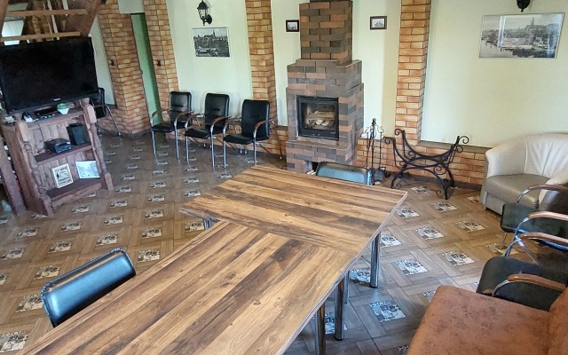 Na Beregu Ozera s Vmestimostu 18 Chelovek Private House.