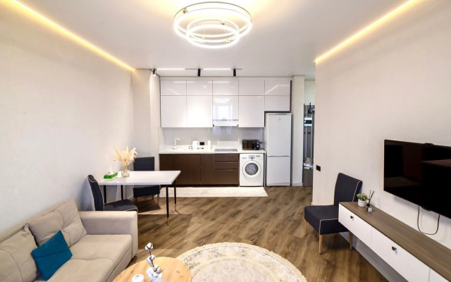 Udobnaya v Tsentre Goroda Flat
