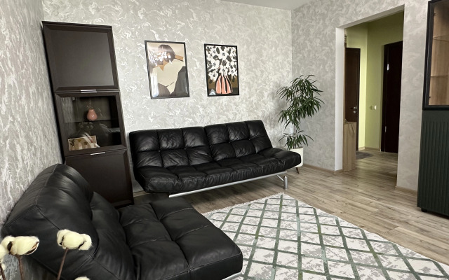 V Krasnooktyabryskom Rayone Flat