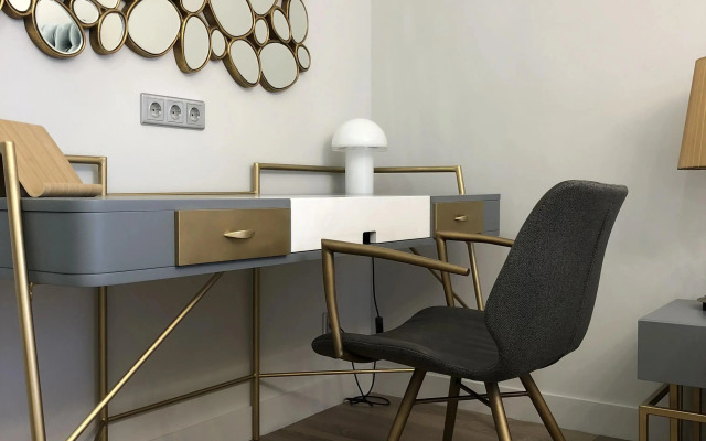 Chetyrekhkomnatnye Aktyor Gelaksi Apartments