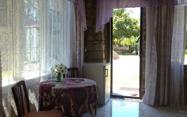 Evelinka Guest House