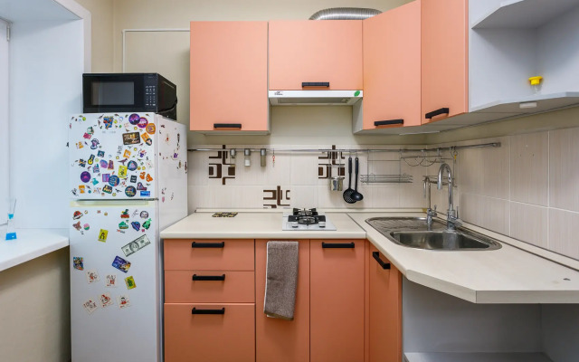 Ussuriyskiy bulvar 15 Flat