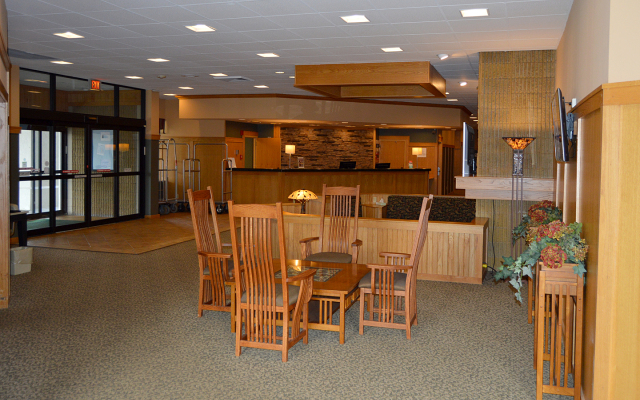 Отель Ramada Hotel & Conference Center