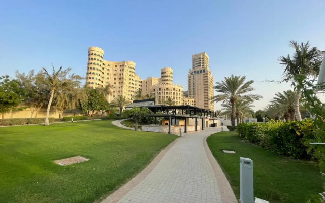 Al Hamra Palace At Golf&Sea Apart-hotel