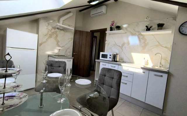 Briz 1 Flat