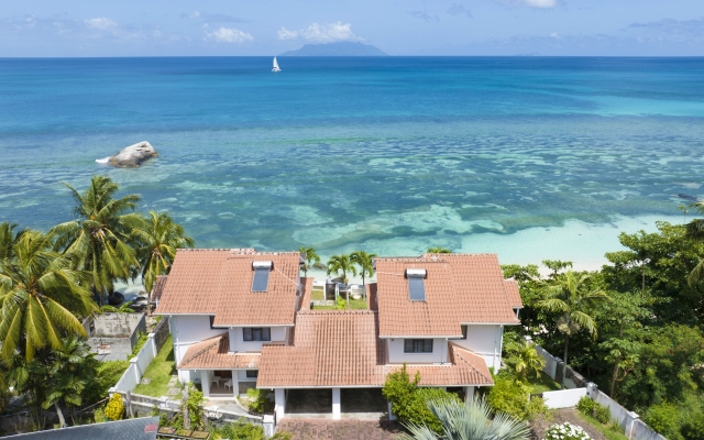 Beach View Villa - Beauvallon villas