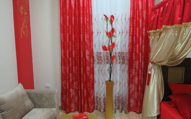 Yin Yang Ryadom S Morem RedSeaLine Apartments
