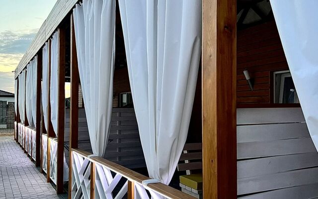 Белый песок