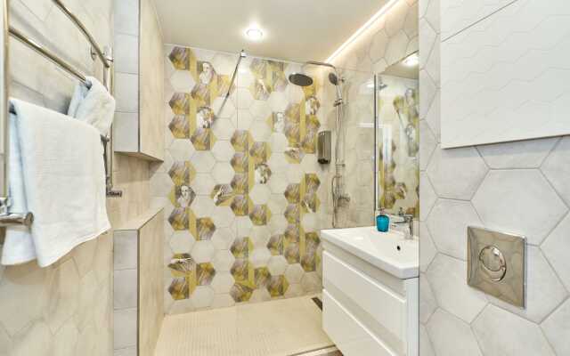 Kritik Otdykhaet na Nevskom Deluxe Apartment
