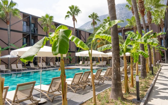 Отель Golden Sun (Adult Only 12+)