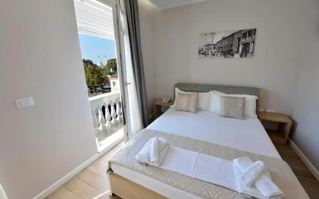 Alis Hotel
