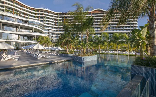 Mylome Luxury Hotel & Resort