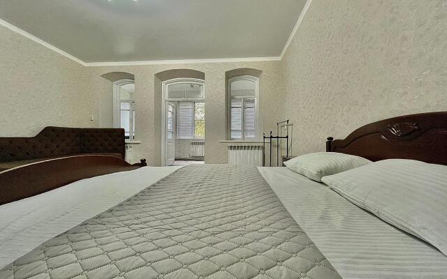 Апартаменты на улице Шаумяна 22