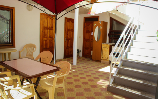 Ulej Guest House