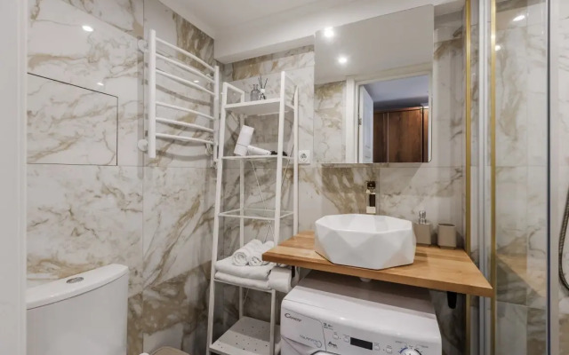 Apartments Queenstay Royal Loft Na Voykovskoy