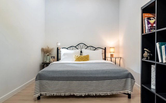 Апартаменты Sergeew Apartments 3-х комнатный Делюкс на Набережной Макарова