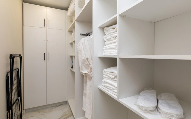 Квартира Трёхкомнатная с видом на оперный театр