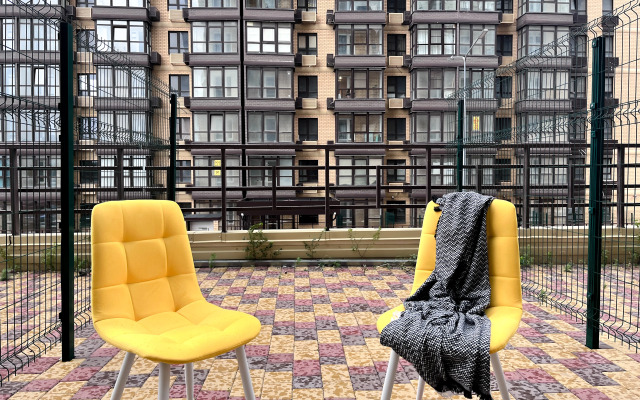 Dobrye Kvartiry S Terassoy Na Larina 45s6 Apartments