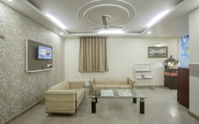 Отель Airport Mayank Residency